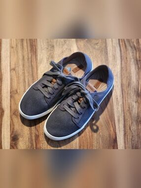 OluKai Pehuea Li ConvertibleSneakers